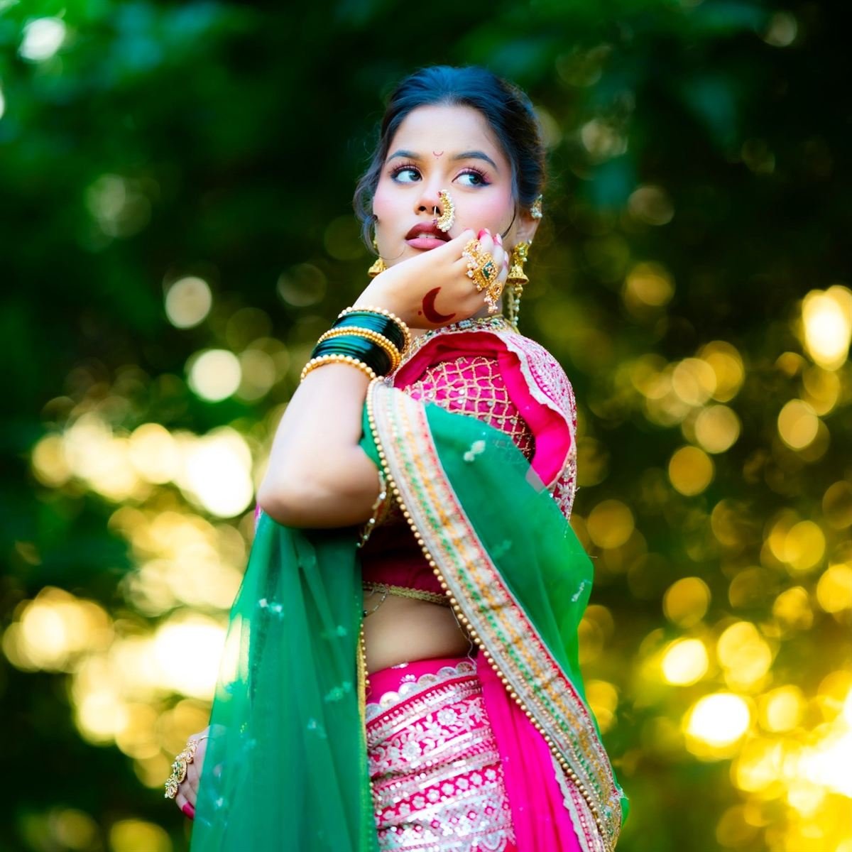 Maharashtrian bride in red saree with traditional gold jewellery — Nerul