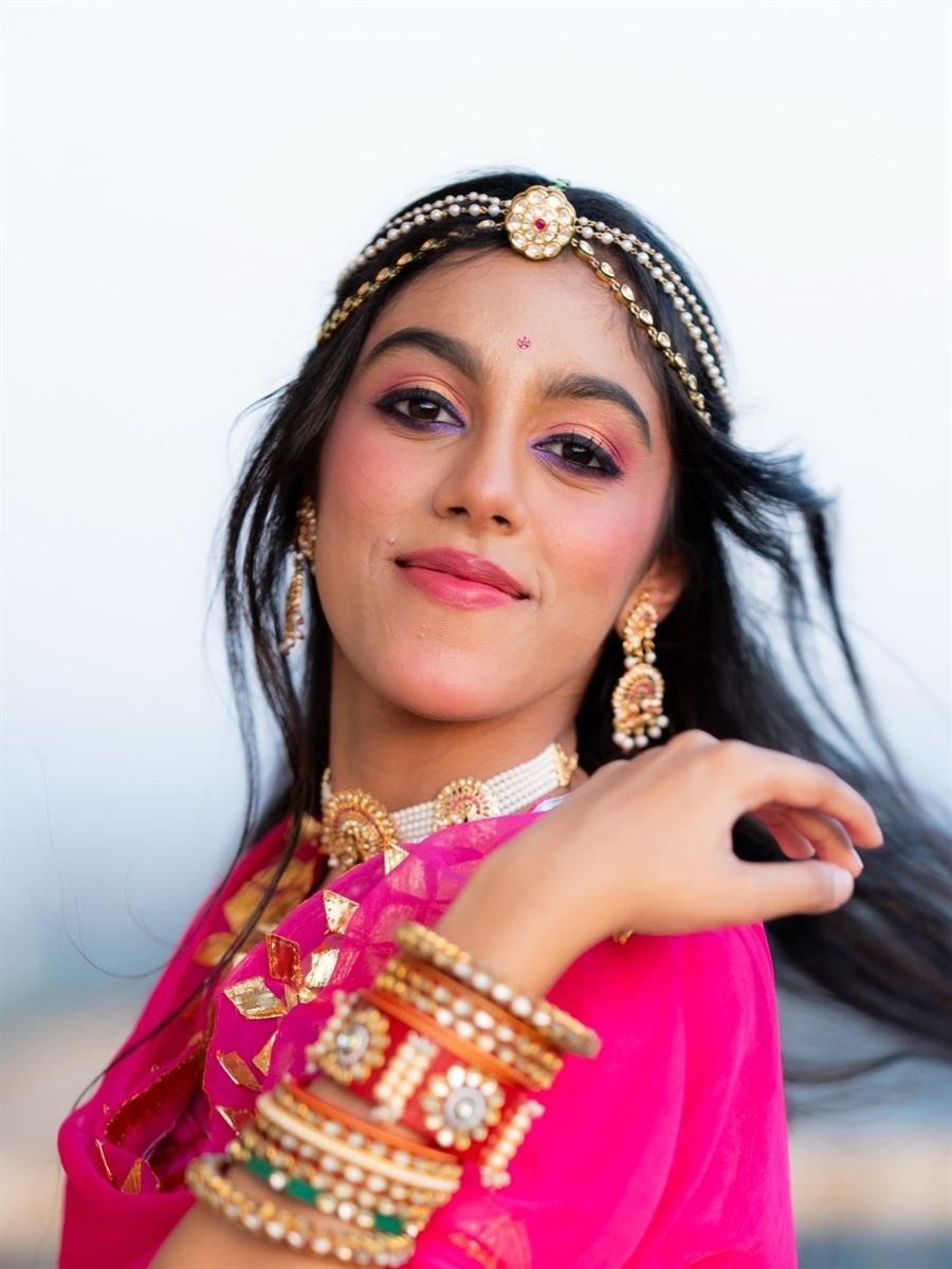 Rajasthani bridal look with traditional bangles — Kharghar